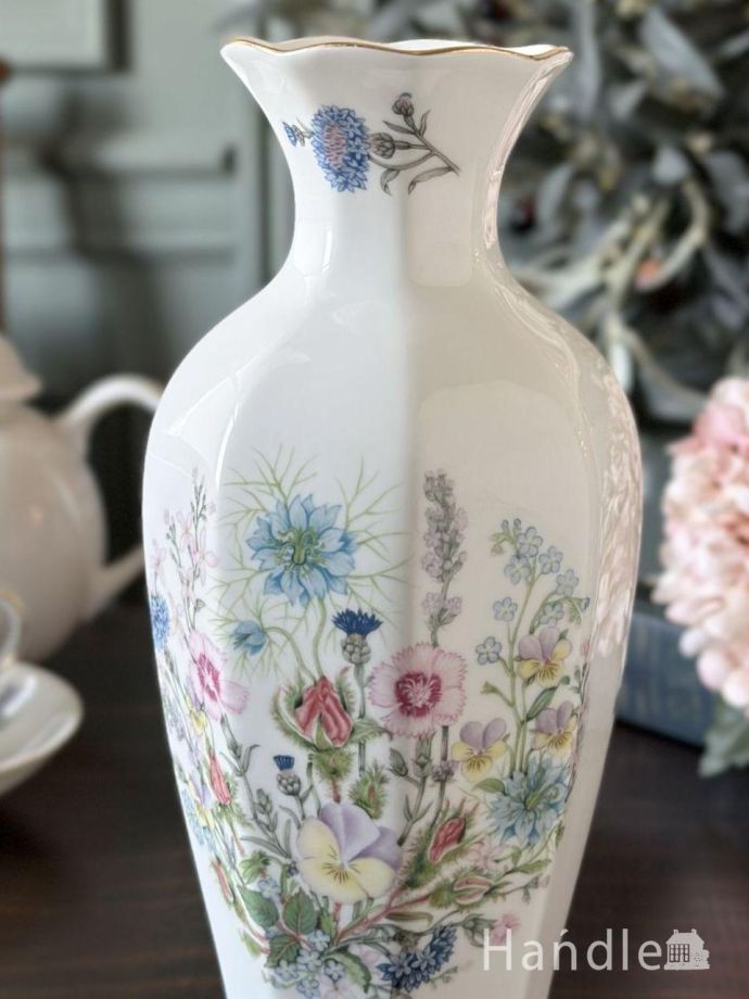 イギリスから届いたエインズレイの花器、wild tudor（ワイルド