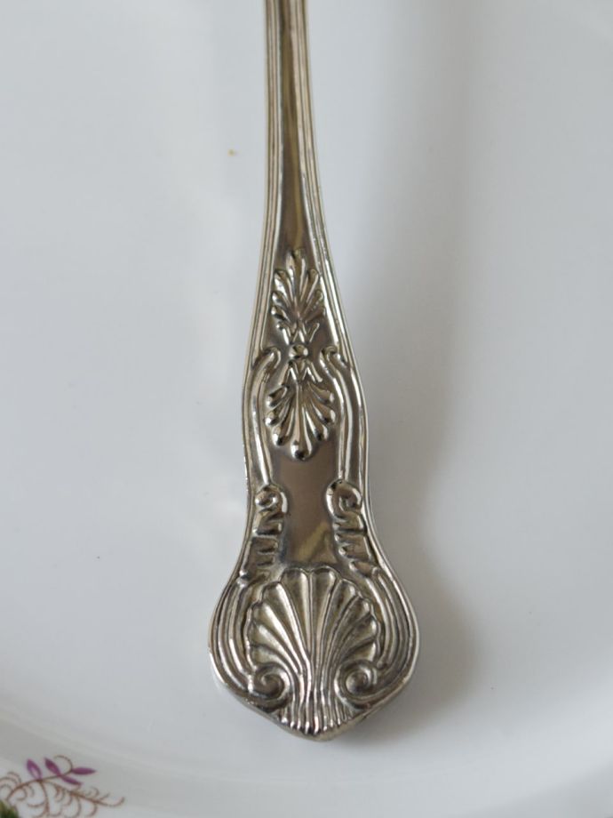 英国から届いたアンティークの銀のカトラリー、シルバープレートの