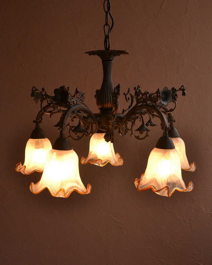アンティーク風のシェード付きシャンデリア(5灯)（E17電球付）(cr-505