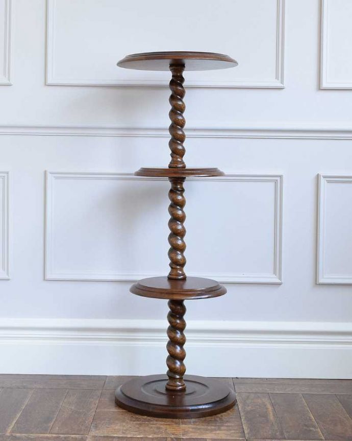 アンティーク風家具の花台、天板が3つの3段フラワースタンド(y-143-f