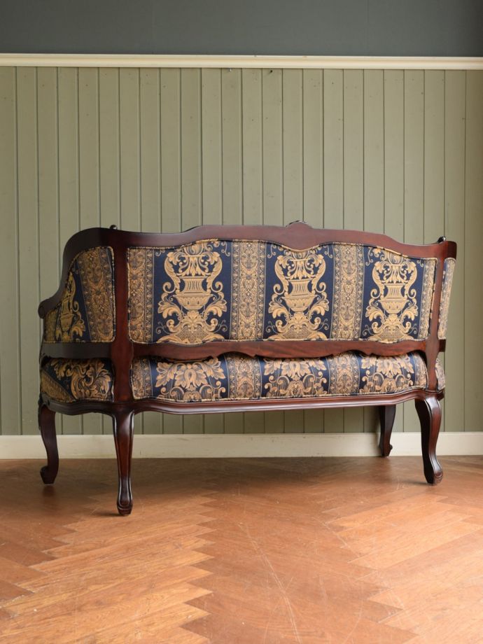 フランスアンティーク風のおしゃれなソファ、マホガニー材の長椅子(y