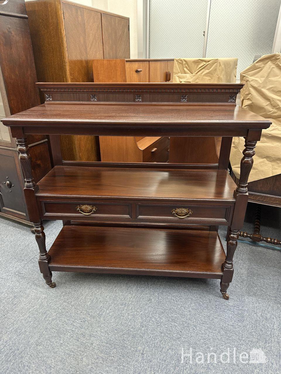 英国スタイルのアンティーク家具、オープン棚のブックシェルフ（本棚