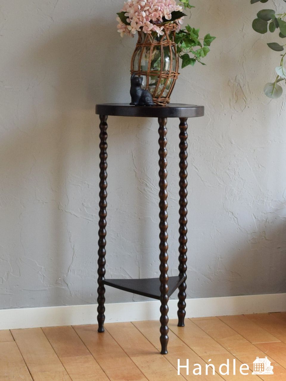 イギリスから届いたアンティークテーブル、ボビンレッグが美しいオーク