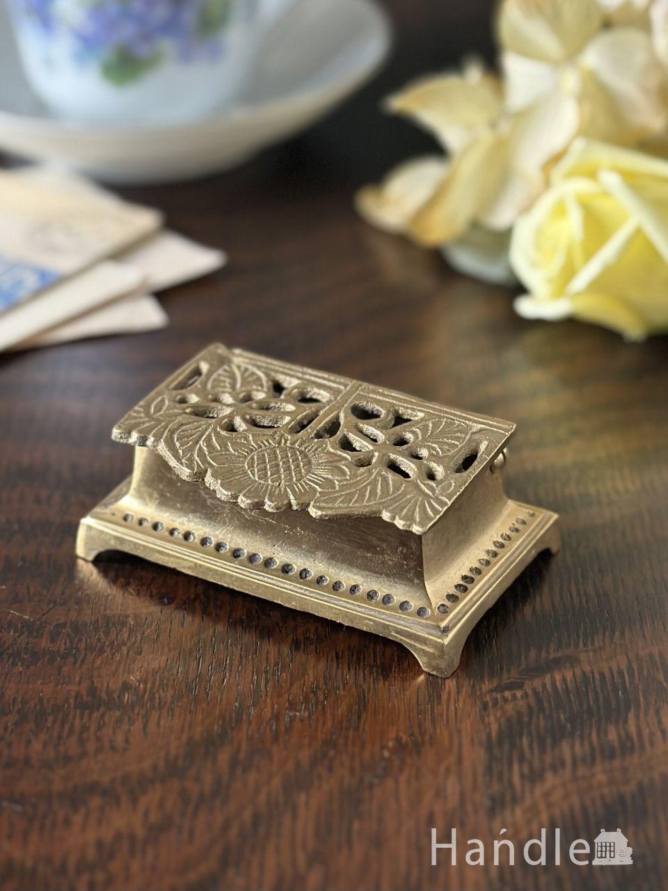 イギリスから届いたアンティークのクラムトレイとブラシセット（Crumb