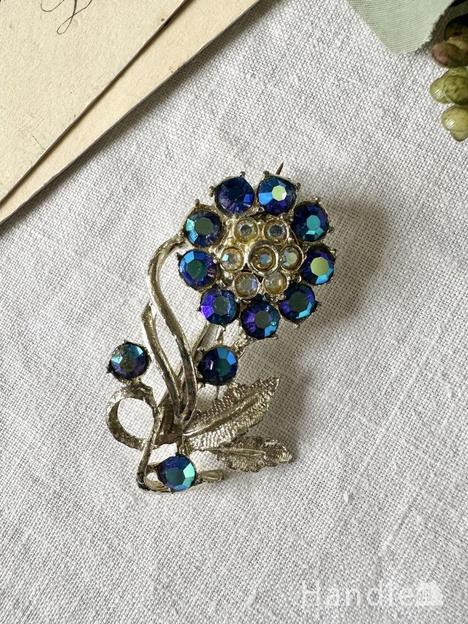 アンティークのおしゃれなアクセサリー、ラインストーンがキラっと輝く