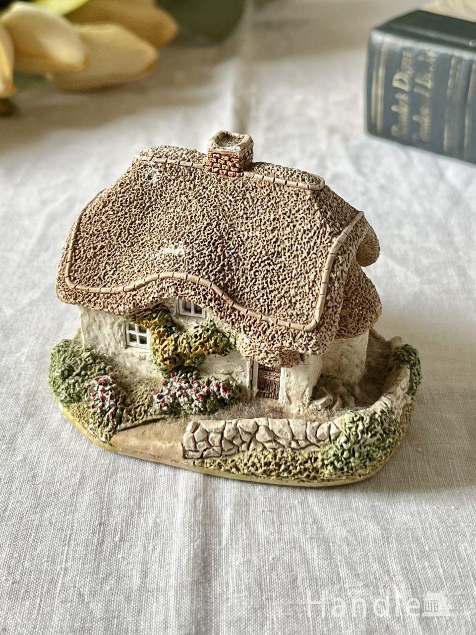 ロイヤルドルトンの陶磁器で出来たお花、イギリスで見つけた