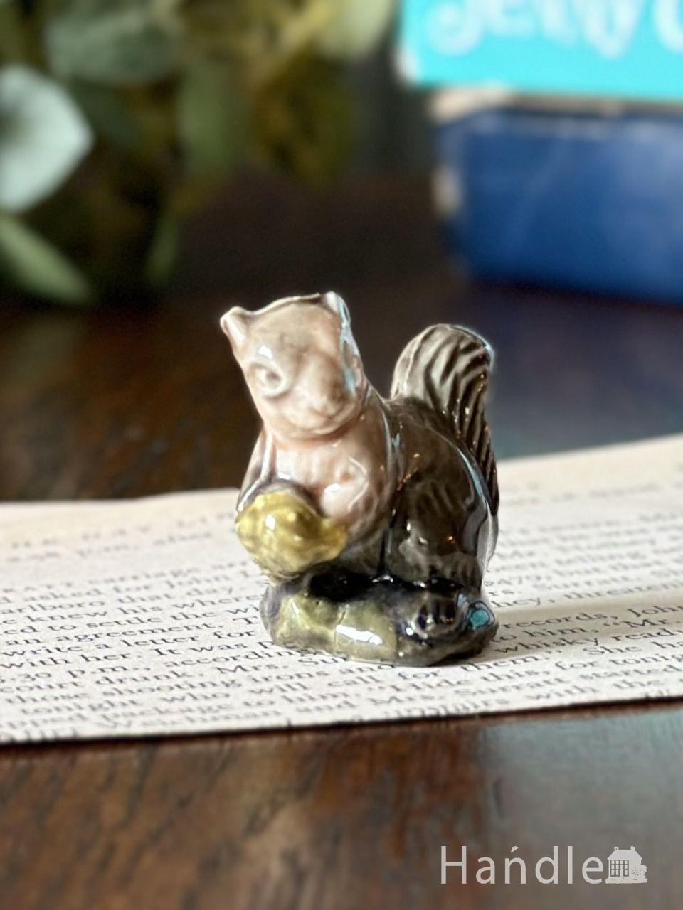 WADE社のビンテージ陶器、ハンプティダンプティのフィギア（Whimsies