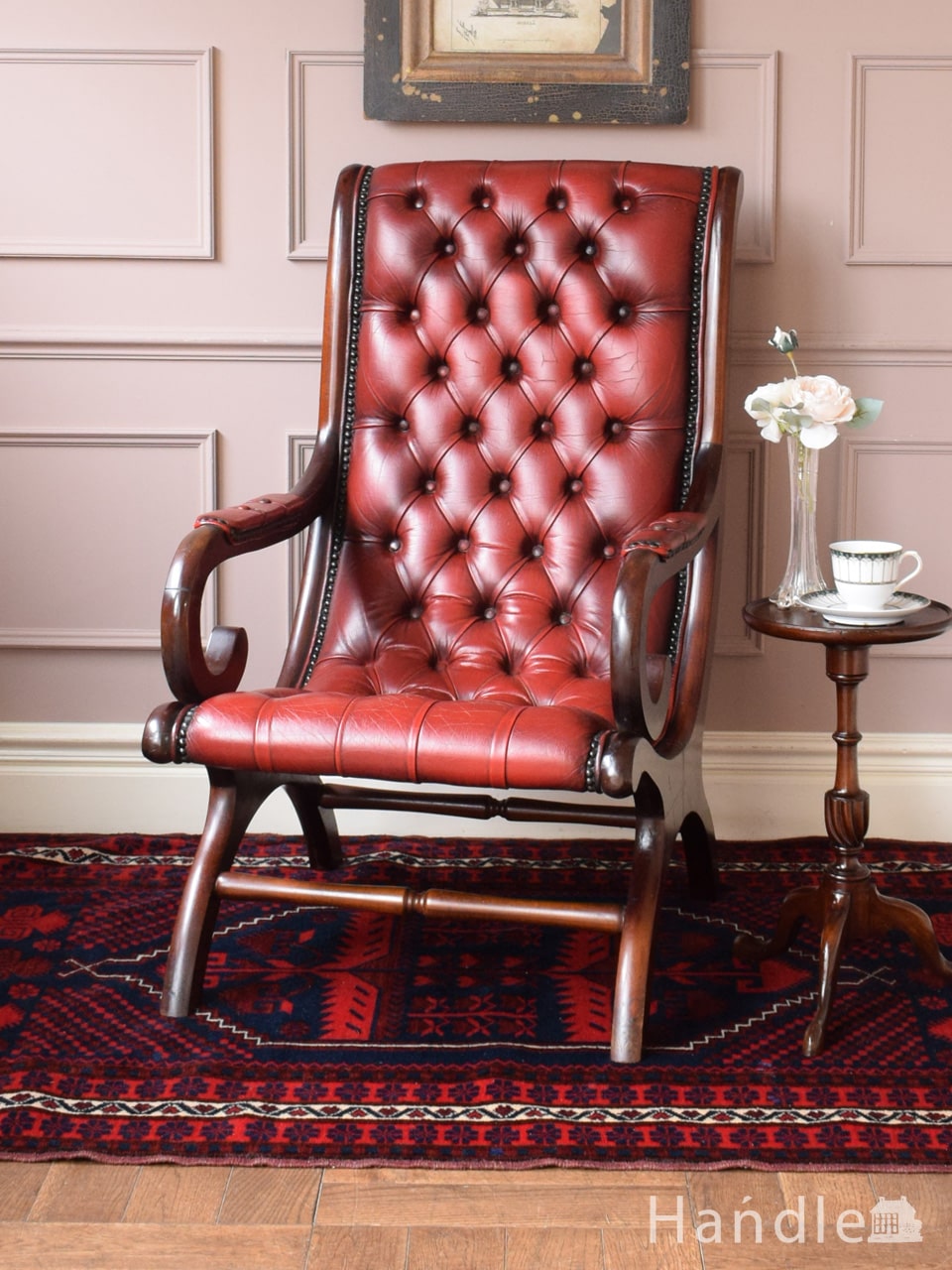 英国アンティークの一人掛け革張りソファ、チェスターフィールドの