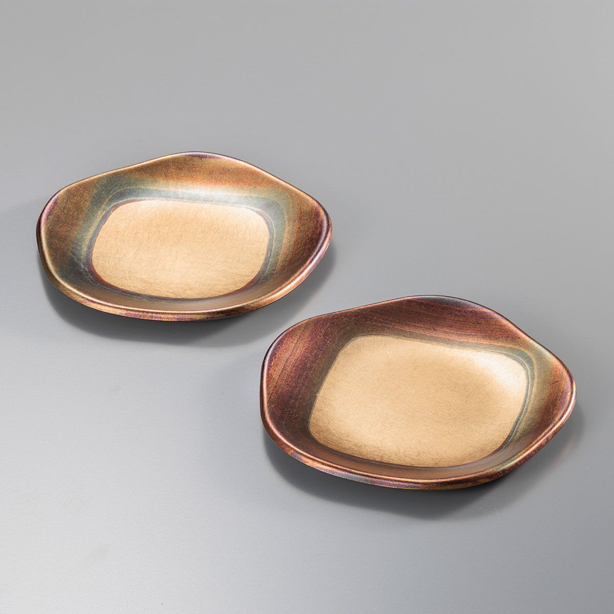 新品未使用 金沢箔工芸 金沢手打箔 洋金箔 角古代銘々皿 5枚セット 共箱説明書 箔一 hakuichi 金箔 金沢箔 金沢 工芸品 古代箔 梅型銘々皿<2枚>