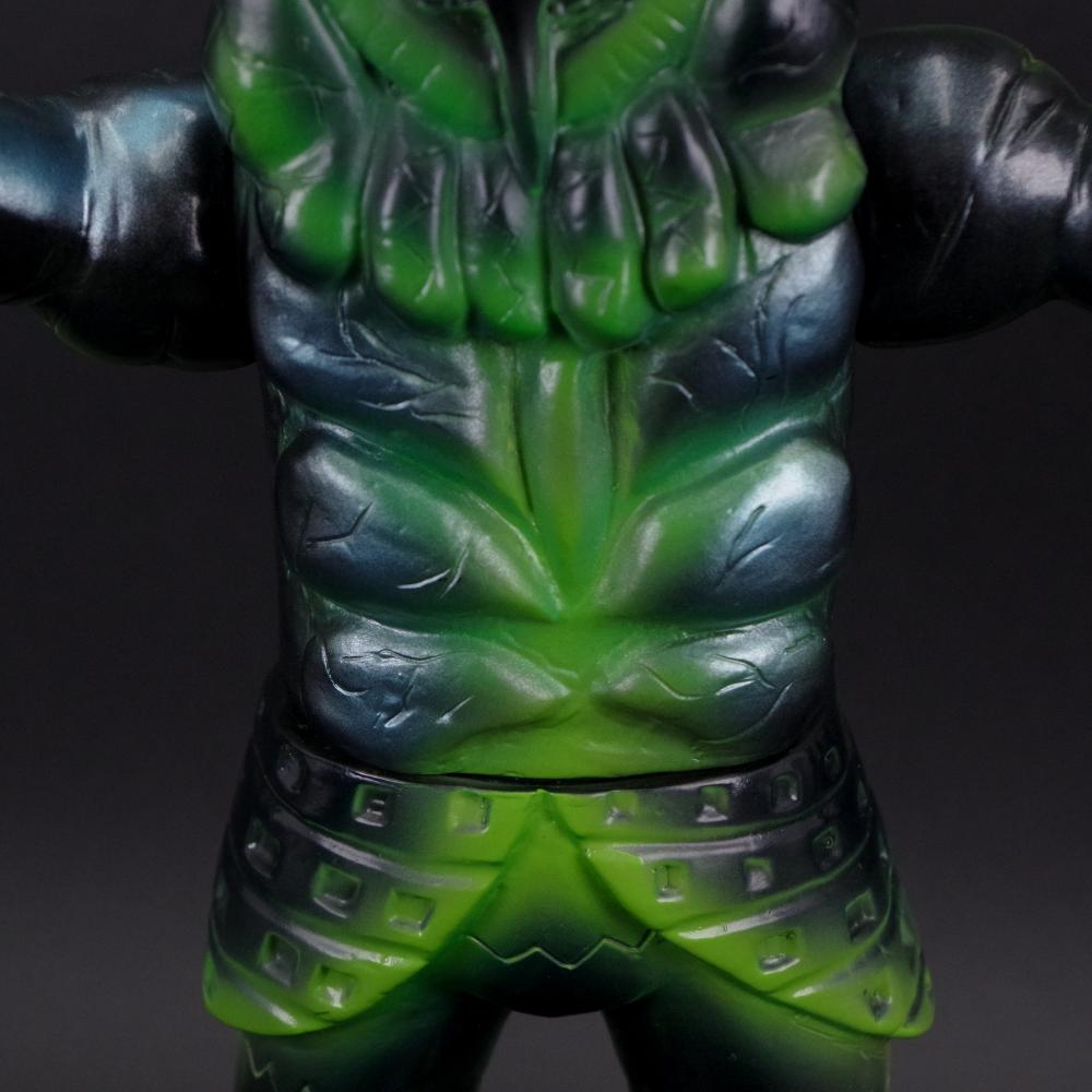 4月26日(土)より販売開始】【マルサン】バルタン星人五代目350 怖れ