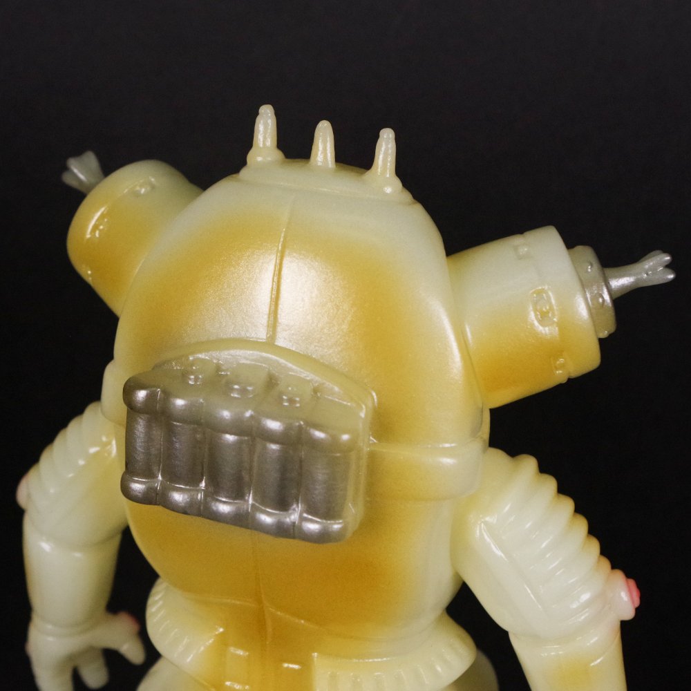 4月5日(土)より販売開始】【ブルマァク】リトルキングジョー(蓄光