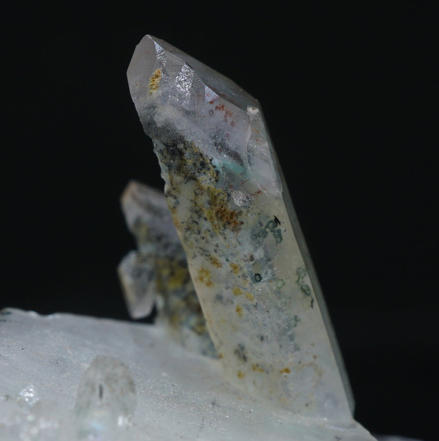 南アフリカ産 アホイトinクォーツ – 天然石ハッピーギフト