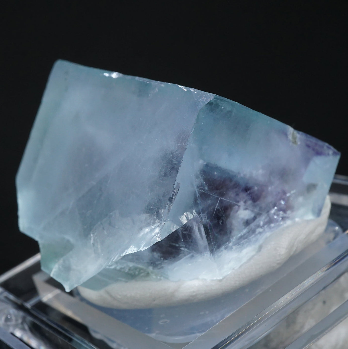 中国 ヤオガンシャン産 フローライト – 天然石ハッピーギフト