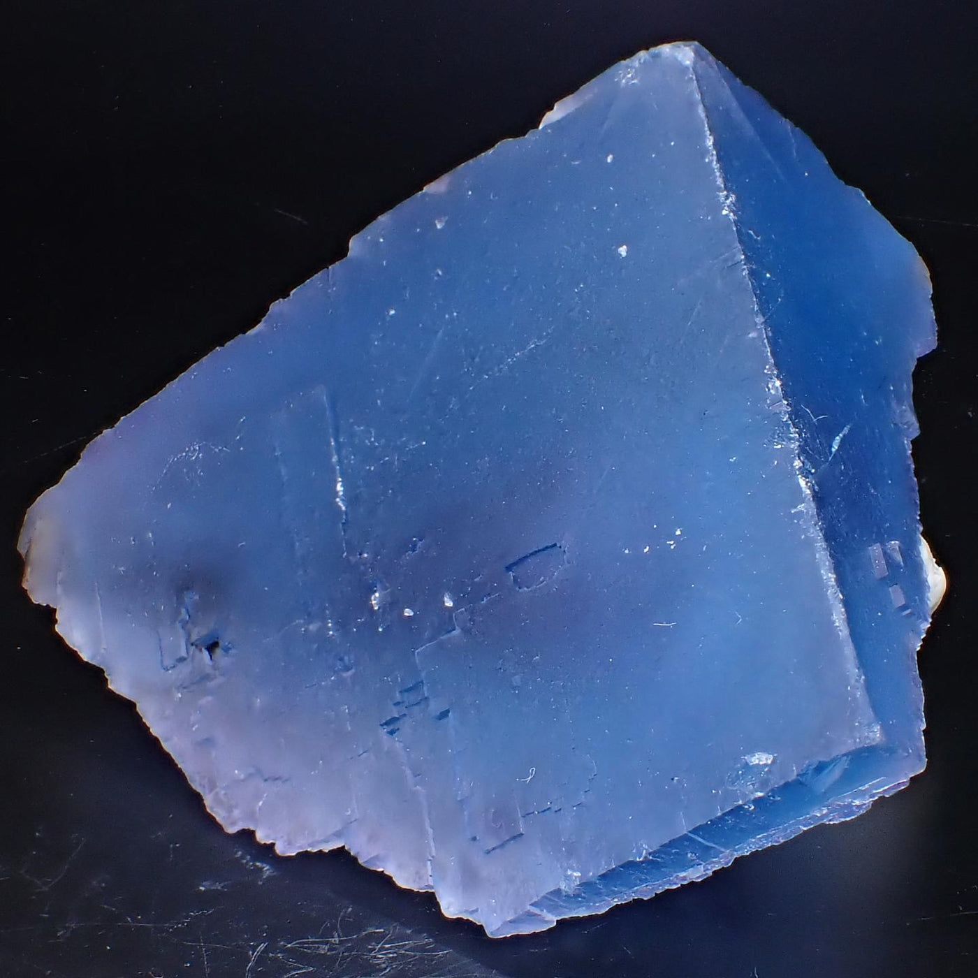 イリノイ州 Cave-in-Rock産 蛍光ブルーフローライト – 天然石ハッピー