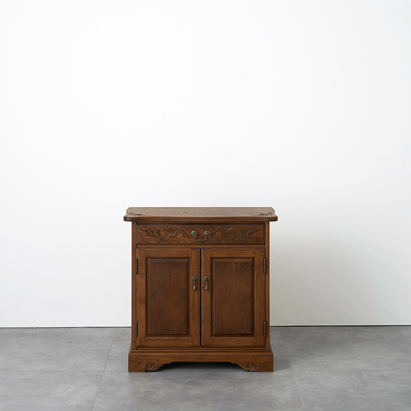 シーンで選ぶ「花柄コンソールキャビネット(CO-61)」 | 葉山家具