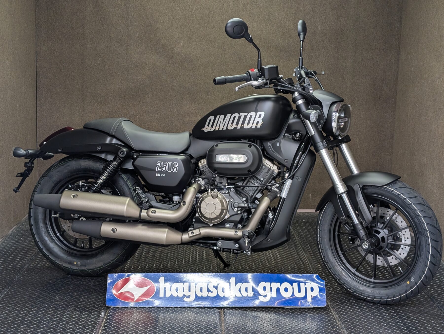 NewBrand】QJ Motor取扱開始×SRV250入荷=V-TWINの鼓動を体感せよ