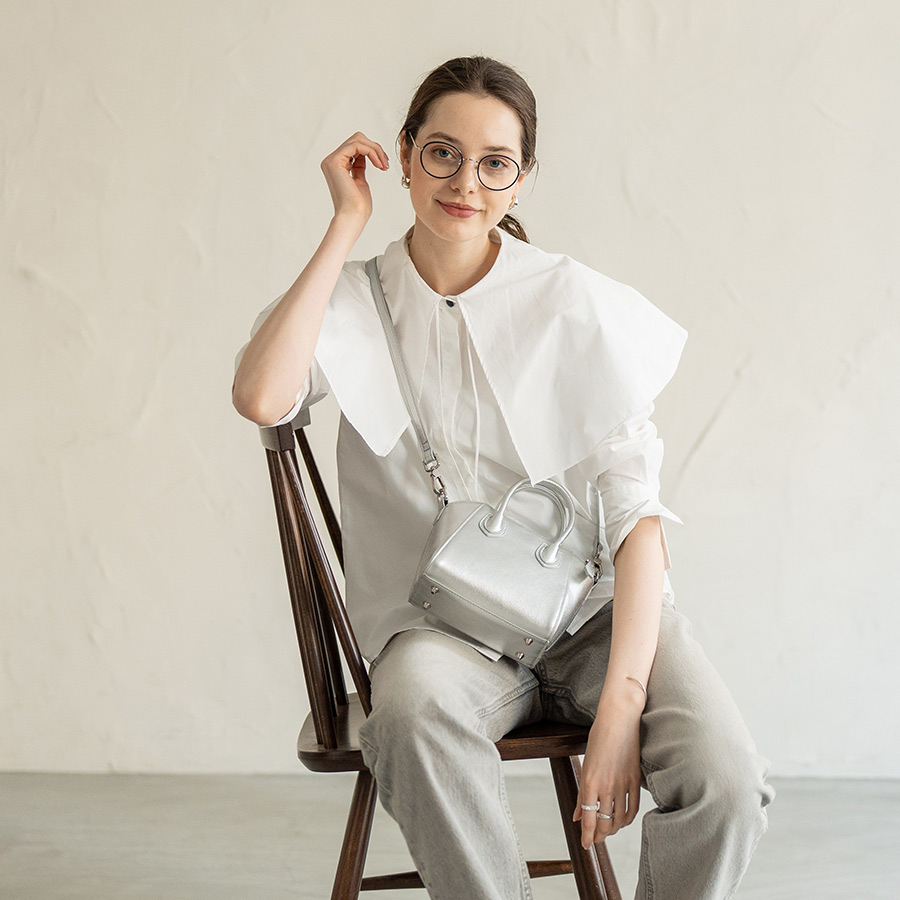 ヘイニのアイコンバッグ「シエナ」