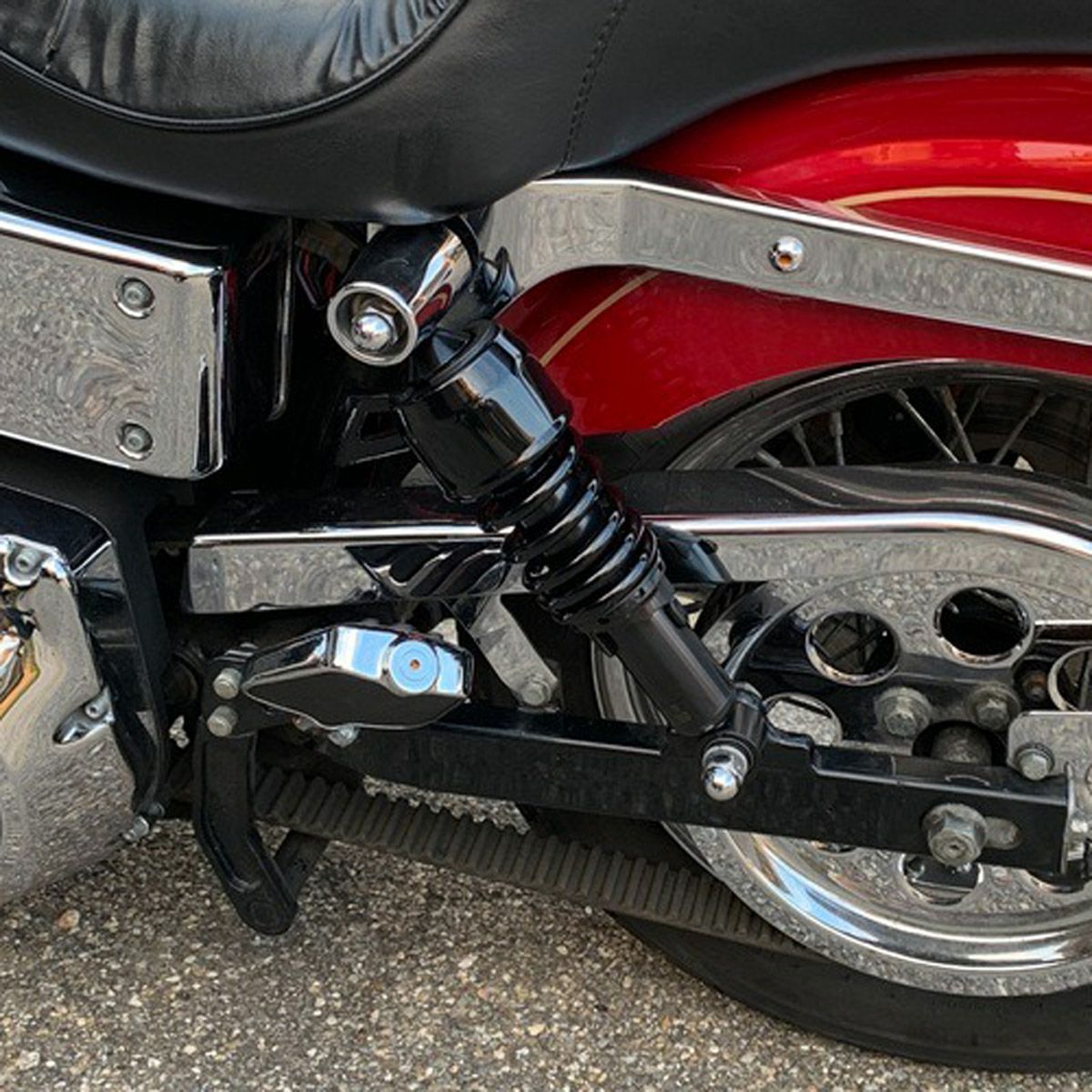 Drag Specialties リアサスペンション 11インチ (ブラック