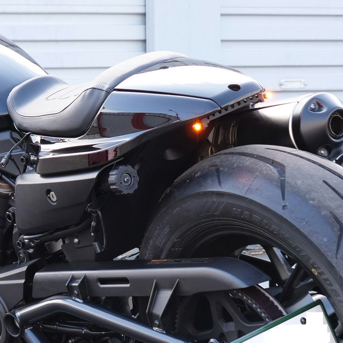 スポーツスターS rh1250s キラーカスタム ドライビングライト付