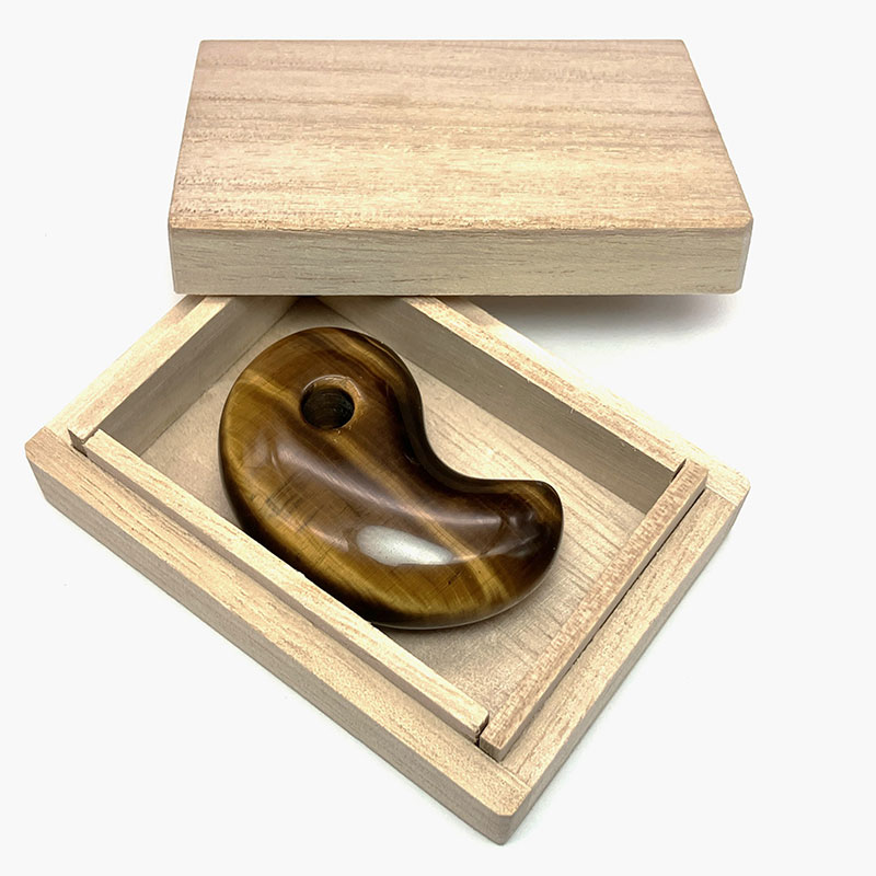 勾玉 タイガーアイ 箱付 No,4033 | 置物/彫り物 | 天然石