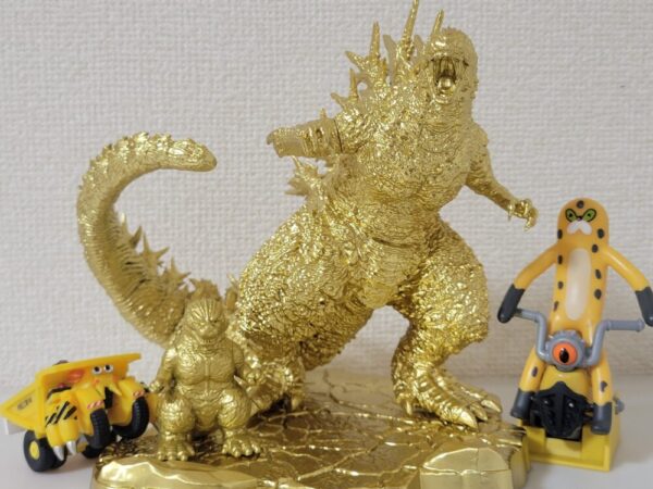 ドンキ限定のゴジラのモバイルスタンド買ってきたぞ！！ ｜ ヒーローNEWS