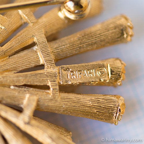 Trifari トリファリ-ダイヤダリア・ブローチ＆イヤリング・セット