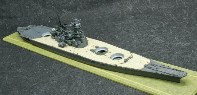 1/700戦艦「大和」【就役時】その14 木甲板と艦載機 – 艦船模型製作