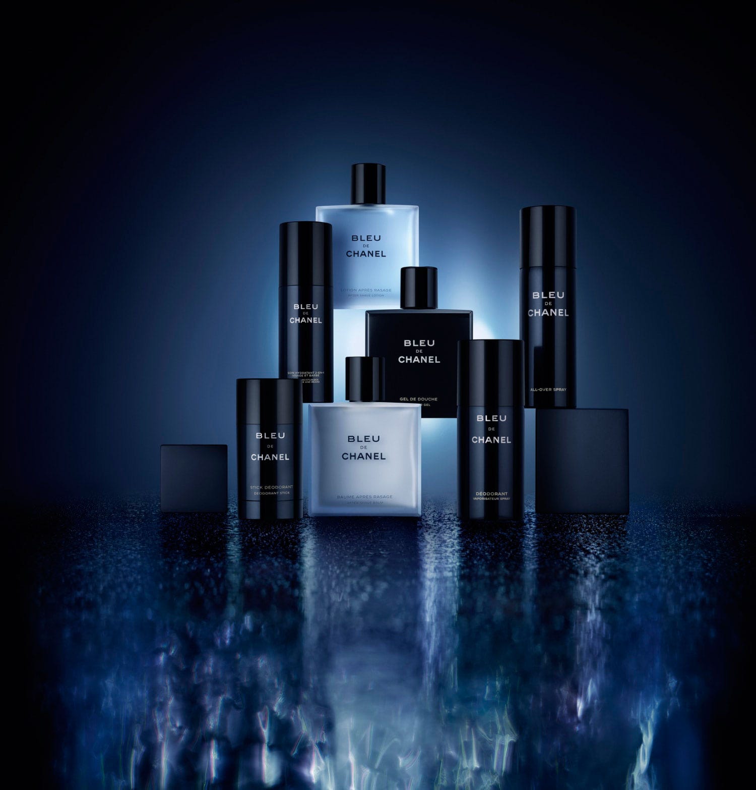 シャネル」のメンズ フレグランス「ブルー ドゥ シャネル」の新