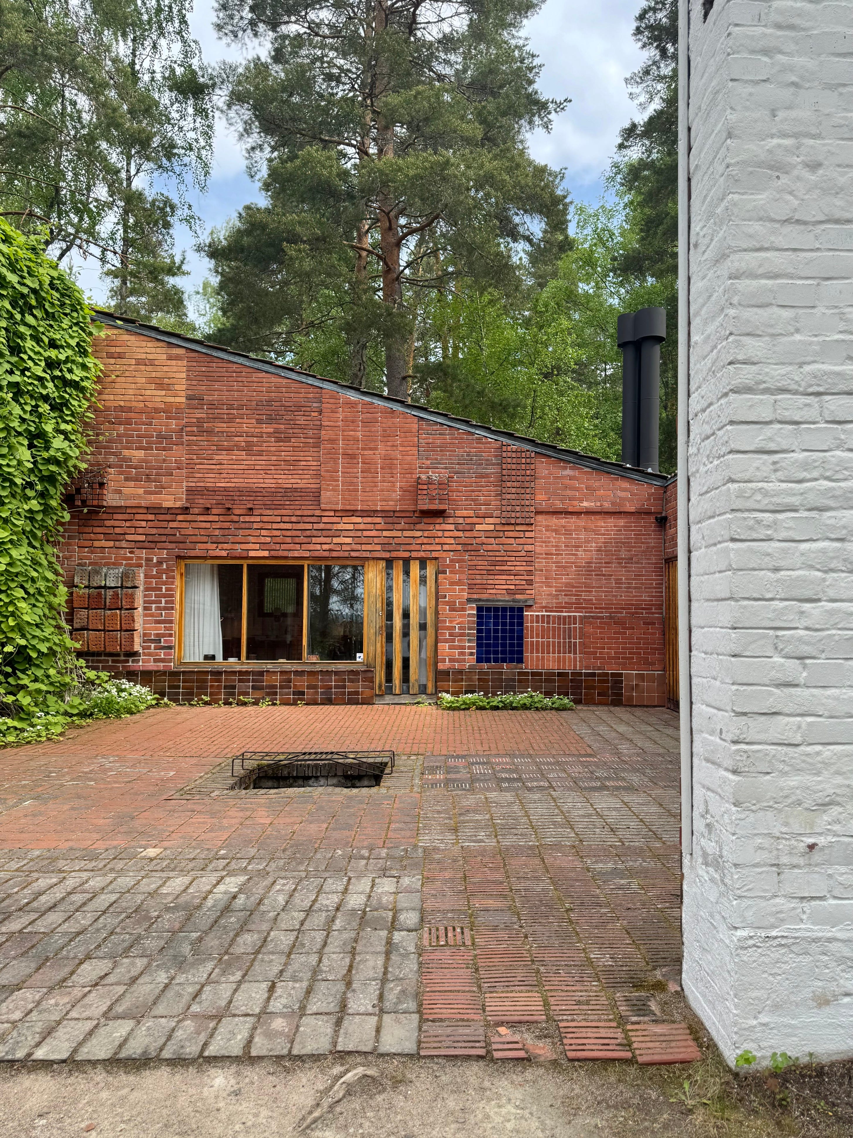 北欧が生んだ巨匠、建築家アルヴァ・アアルトの作品たち｜ELLE DECOR