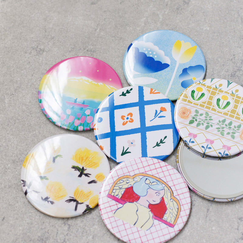 オンラインストア限定】HITOTOKI 6周年缶ミラー01 東出桂奈｜HITOTOKI