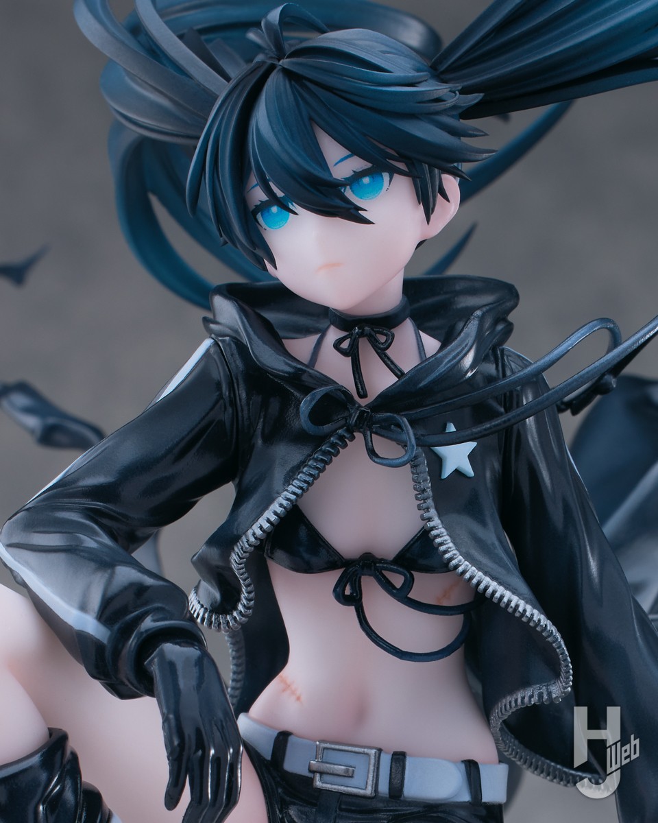 約42cmの圧倒的な存在感！huke氏の描きおろしイラストを基にした