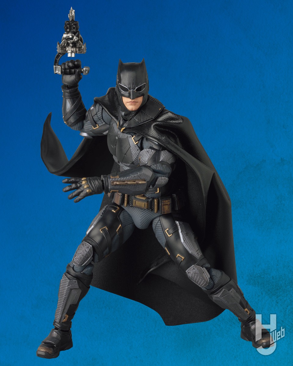 ザック・スナイダーカット』仕様で「バットマン タクティカルスーツ