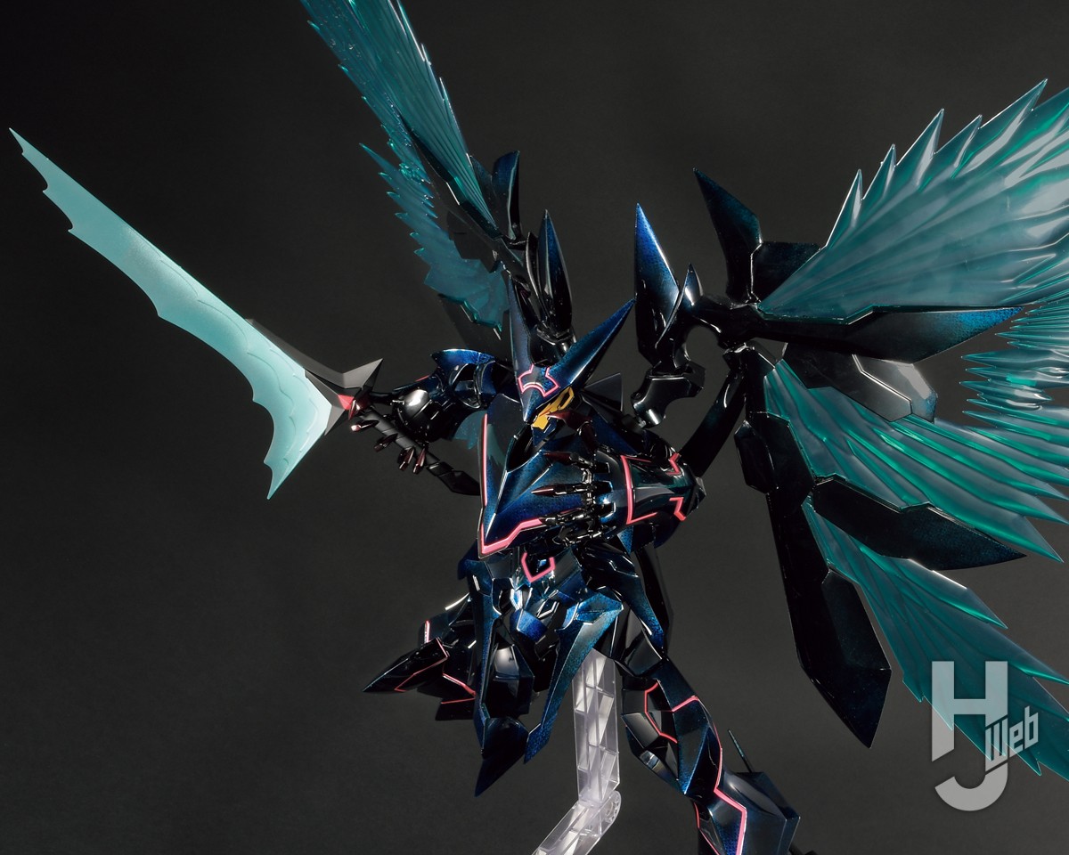 究極の人型機動兵器「アストラナガン」の圧倒的カリスマ性を塗装で表現