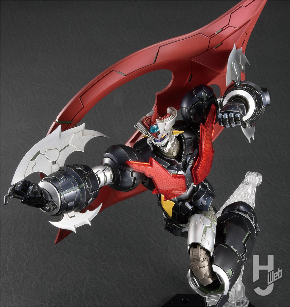 INFINITISMの主人公「マジンガーZERO」を発光表現塗装で魅せる！ お