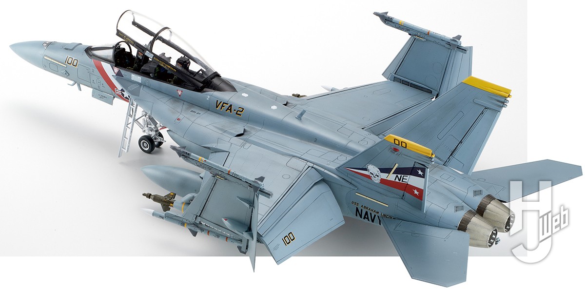 モンモデル最新キットでアメリカ海軍の主力機組み立て！ スーパー