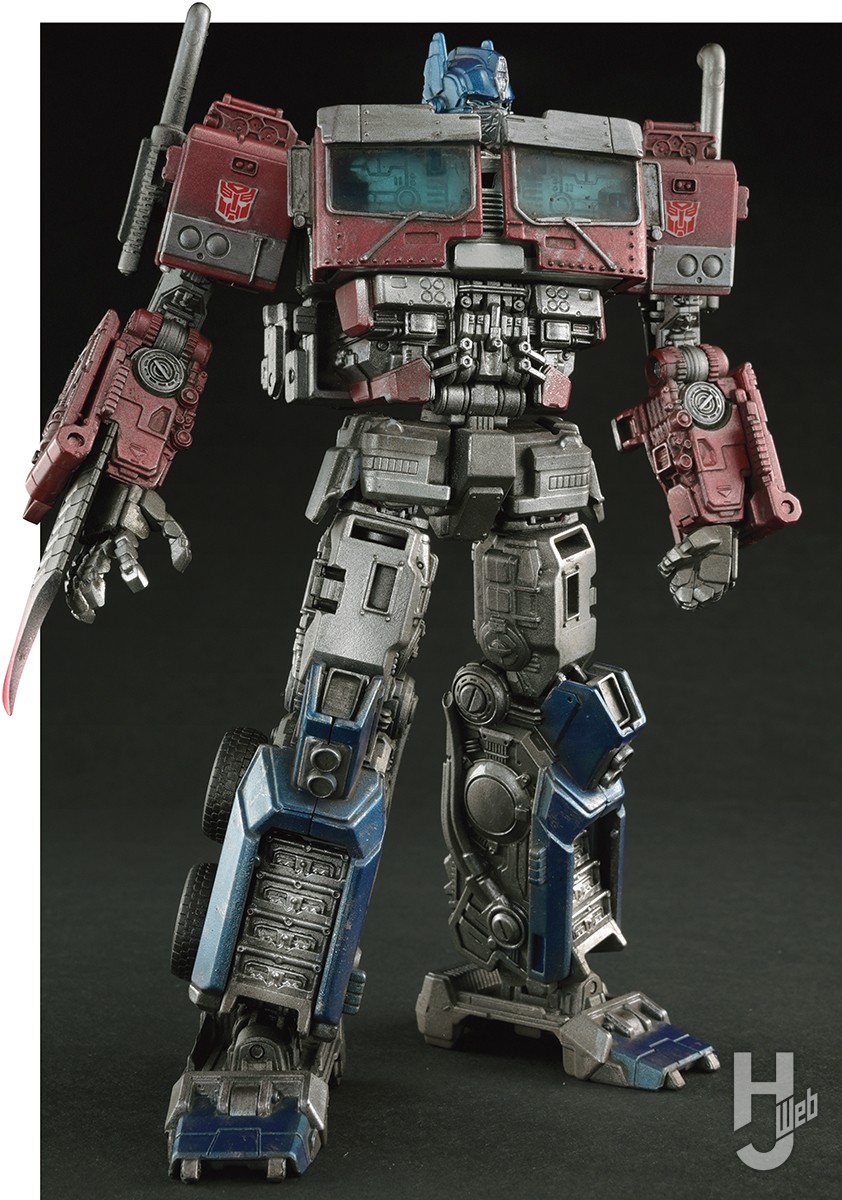 ファン必見！ ふたりのオプティマスVSスカージをディオラマで実現