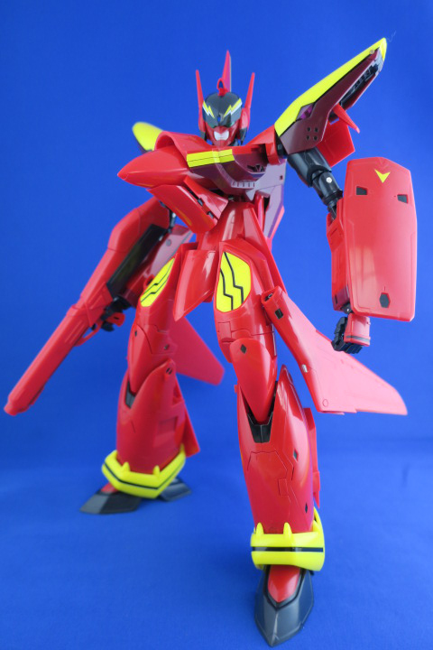 やまと 完全変形 1/60 VF-19改 ファイヤーバルキリー