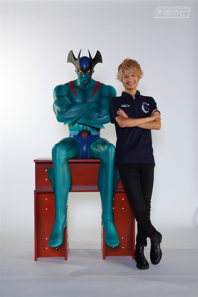 でかい！190cmのグレートマジンガーやデビルマンの等身大ソフビが