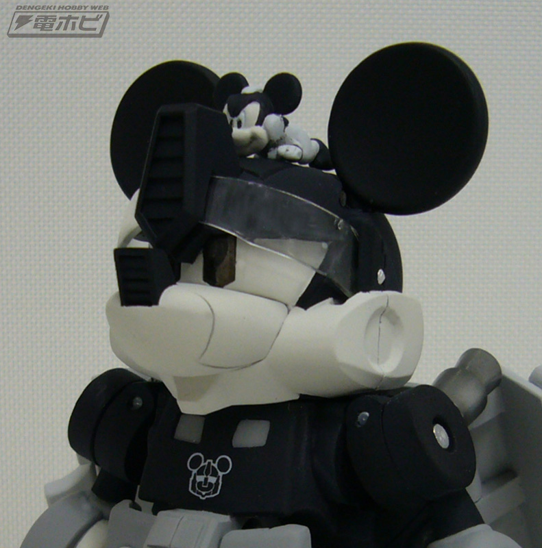 ミッキーが“変形”するファンタジックなアイテム！「ディズニーレーベル