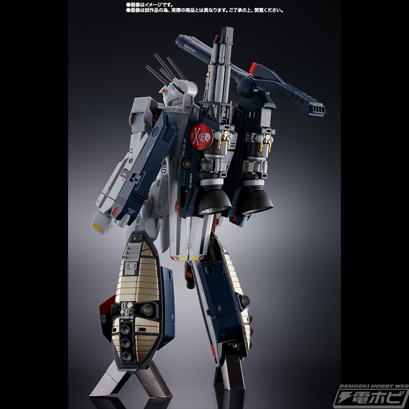 劇場版『超時空要塞マクロス』内部メカを再現したストライクバルキリー