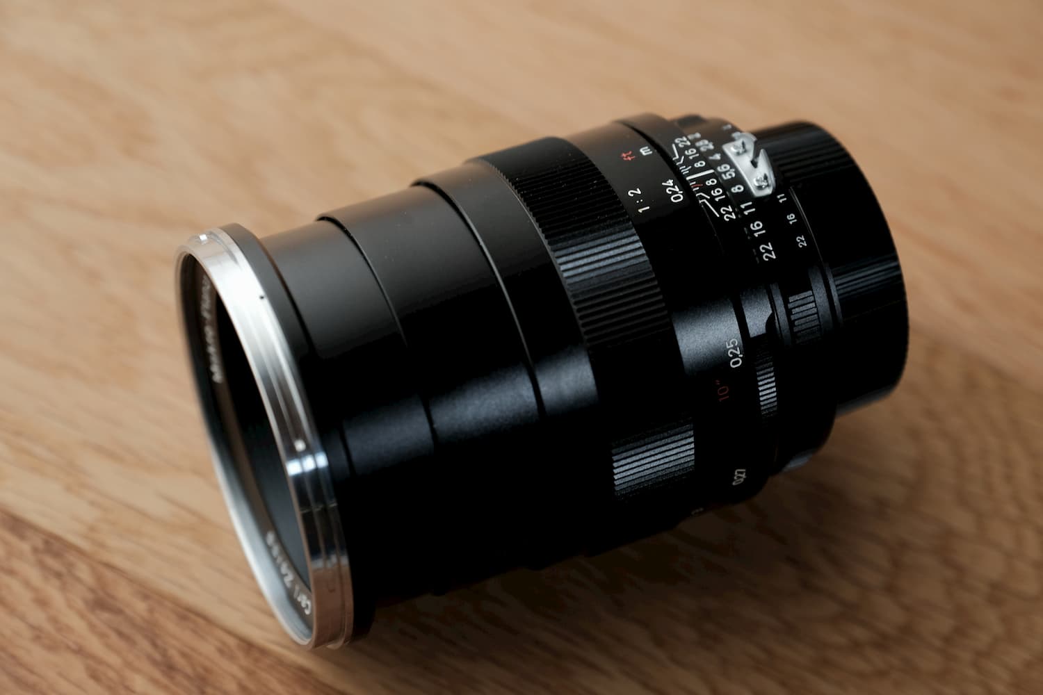このレンズは、私の世界を変えるのか。Carl Zeiss Makro-Planar T* 2