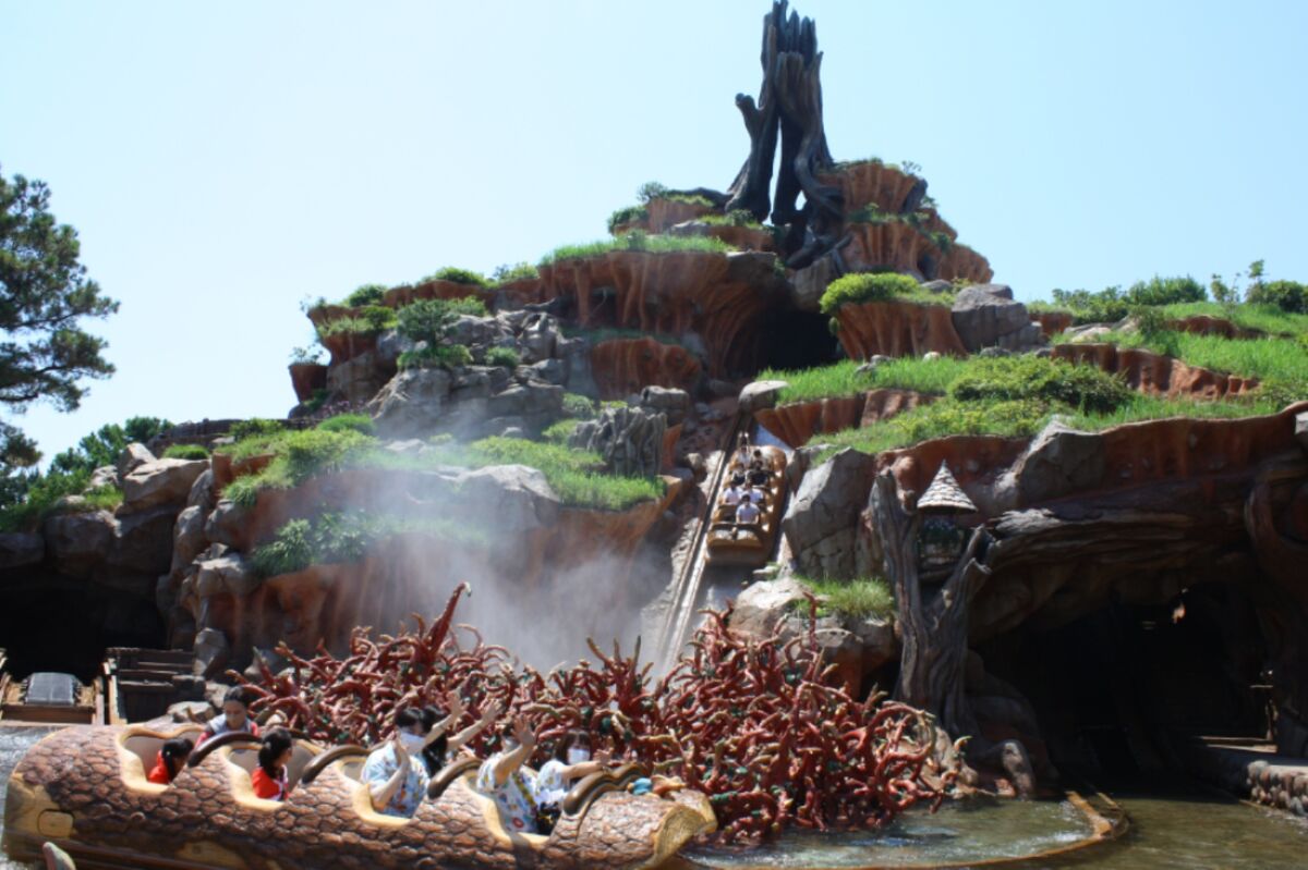 東京ディズニーランド「スプラッシュ・マウンテン“びしょ濡れMAX