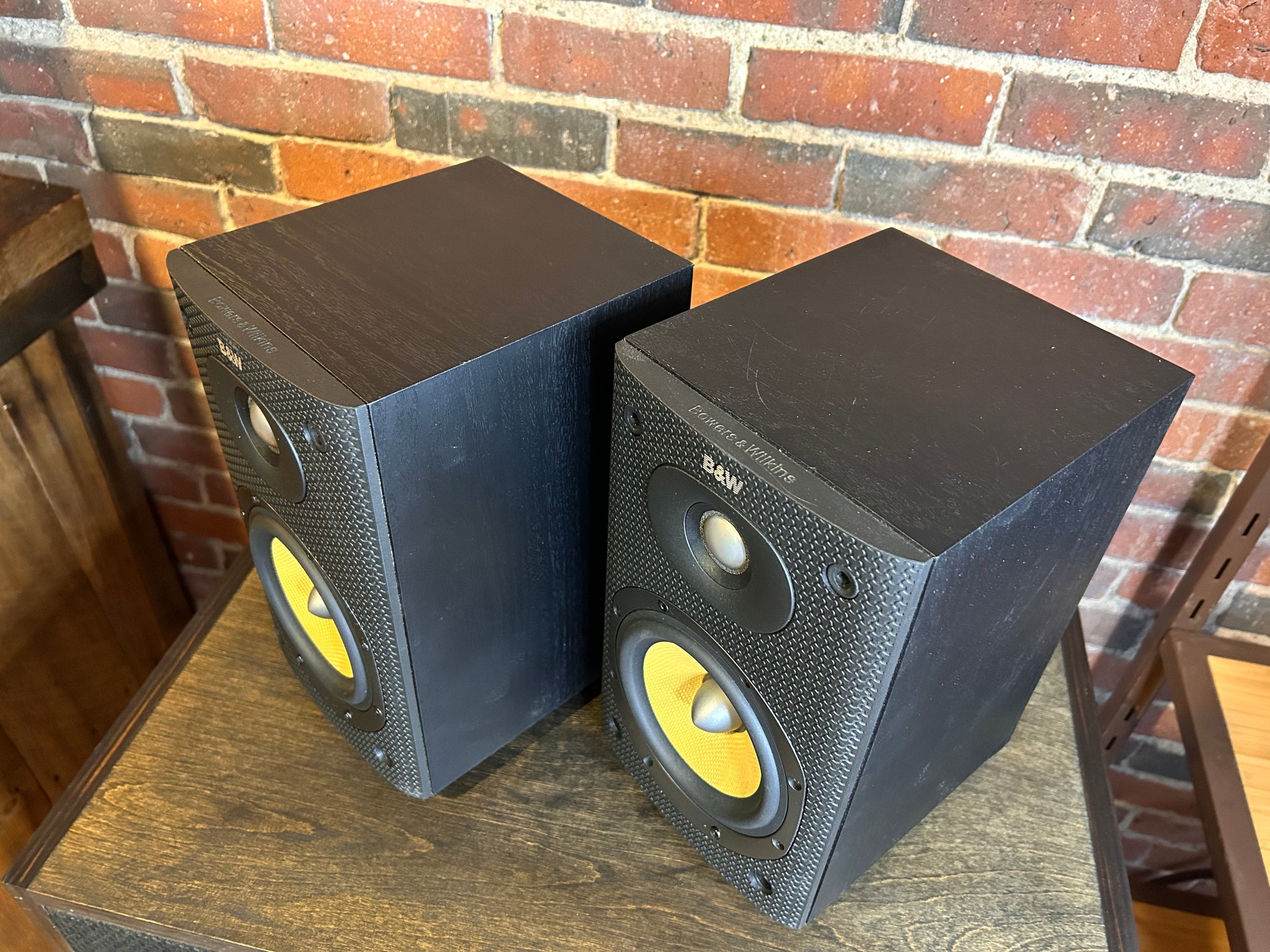 B&W DM600 S3, High-Performance Bookshelf Speakers – Holt Hill Audio