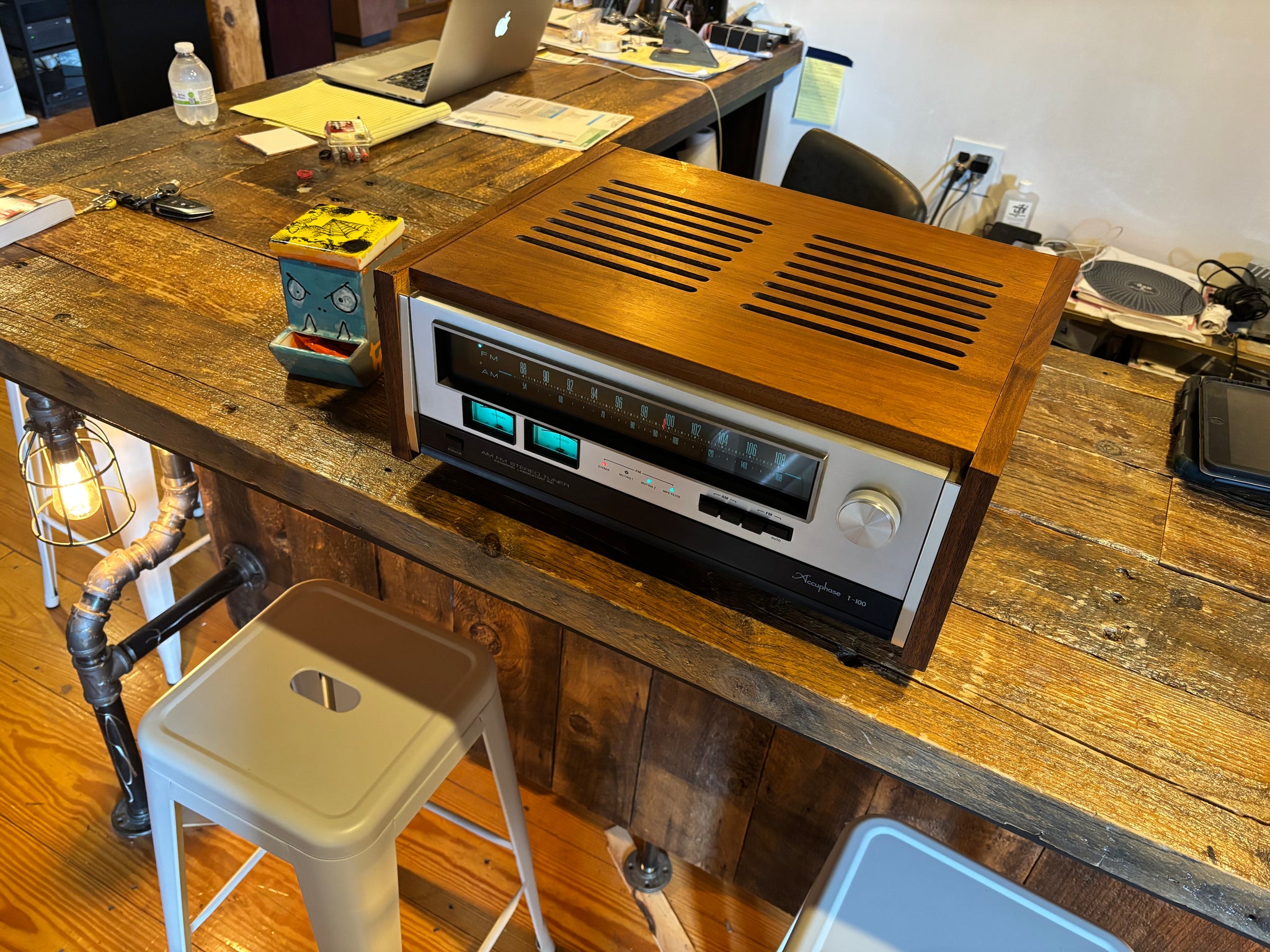 Accuphase T-100, Iconic FM Tuner – Holt Hill Audio