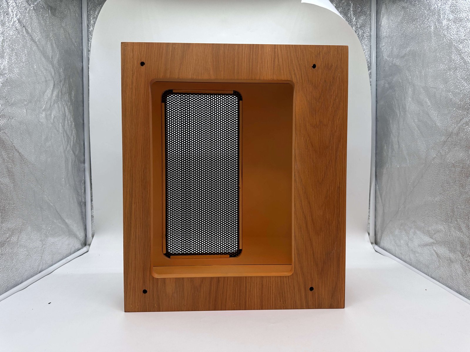 McIntosh L54 Light Oak Wood Case – For MC2255, MC2105, MC2205