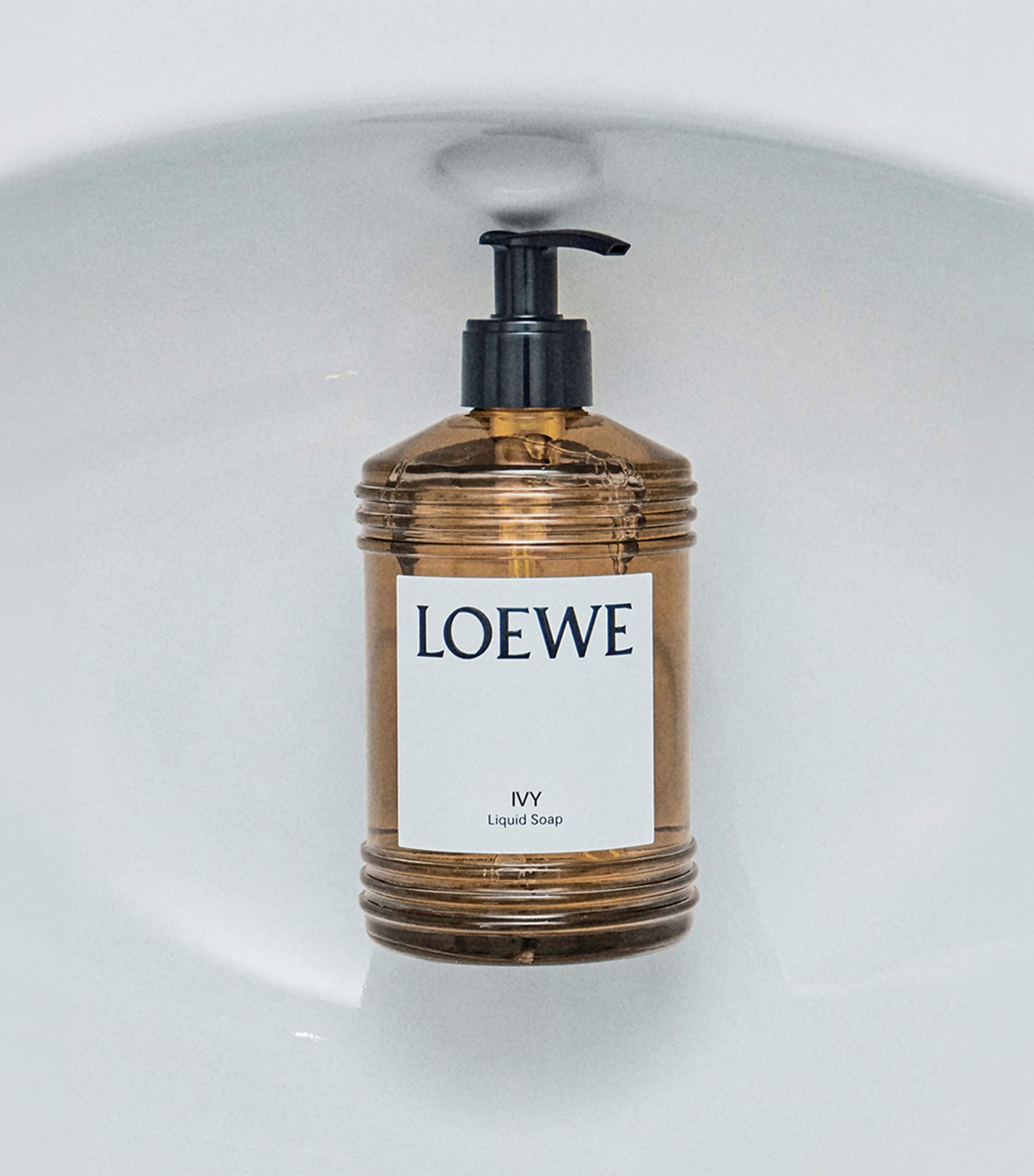 LOEWE Ivy Liquid Soap (360ml) | Harrods US