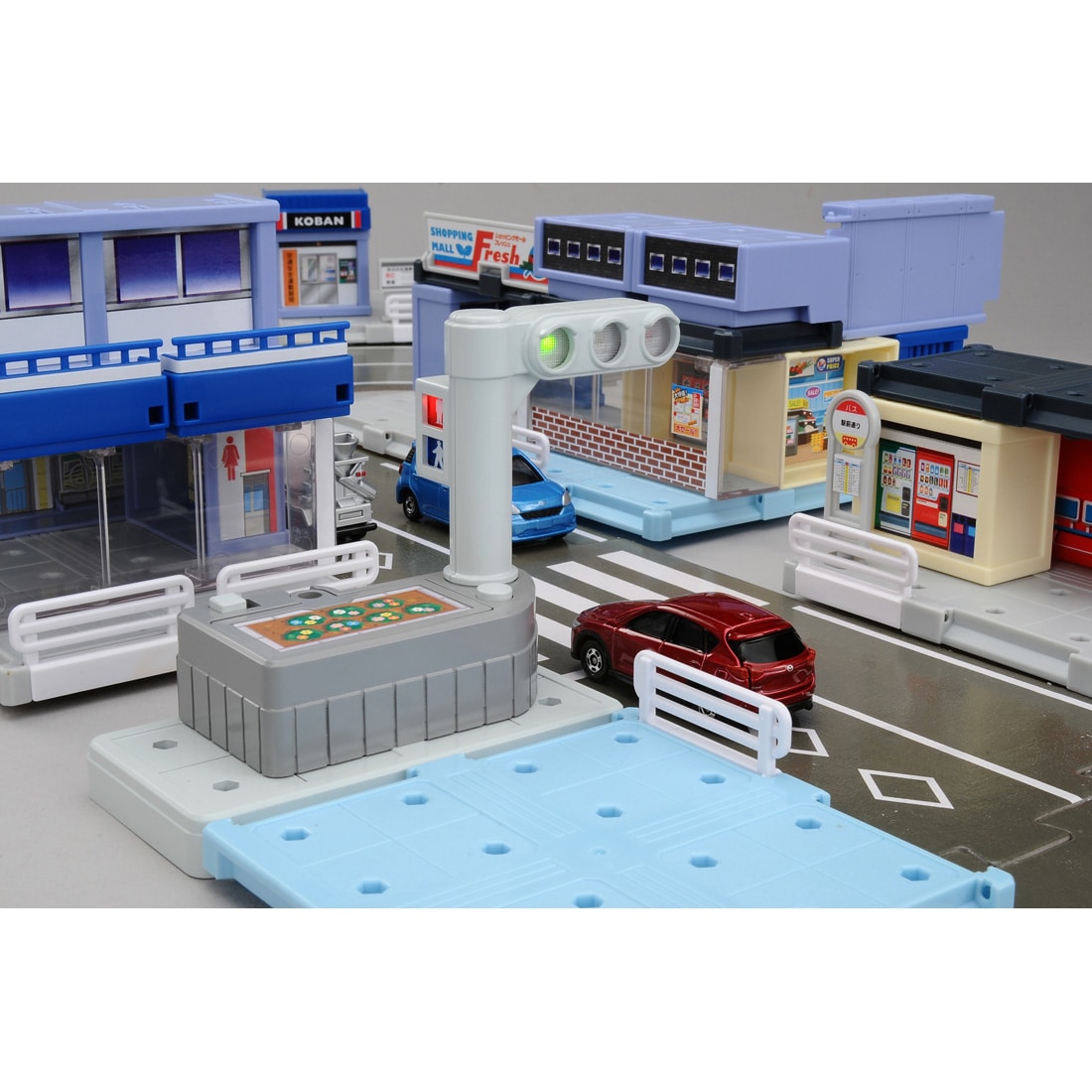 トミカタウン 光る信号機 | 鉄道模型・プラモデル・ラジコン・ガン