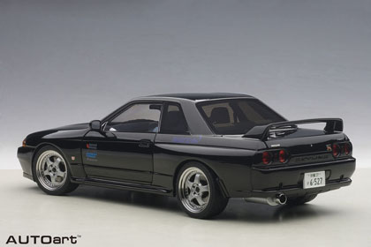 1/18 日産 スカイライン GT-R (R32) V-Spec II 新劇場版 頭文字D -闘走