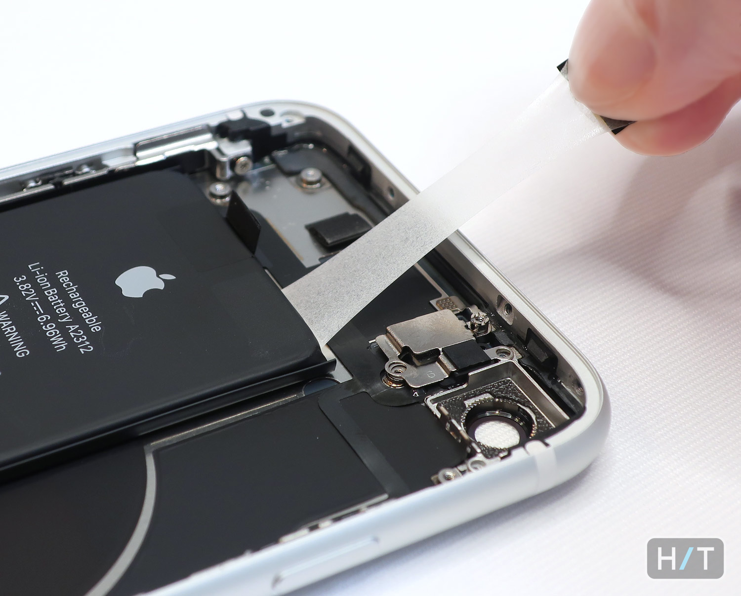 分解】中身はまるでiPhone8。成熟を極めた「第2世代 iPhone SE」を分解。