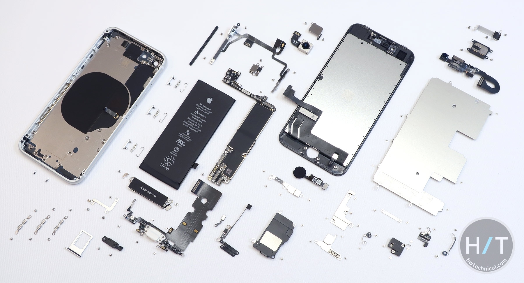 分解】中身はまるでiPhone8。成熟を極めた「第2世代 iPhone SE」を分解。